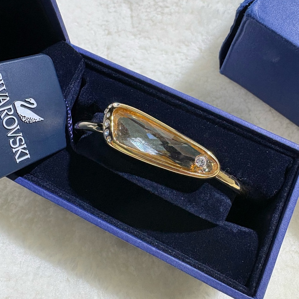 Swarovski gold dangle bracelet - Picture 2 of 8